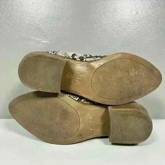 MIA Side Zip Snake Print Chunky Heel Ankle Boots Booties White Black Women 6.5 - Picture 3 of 13